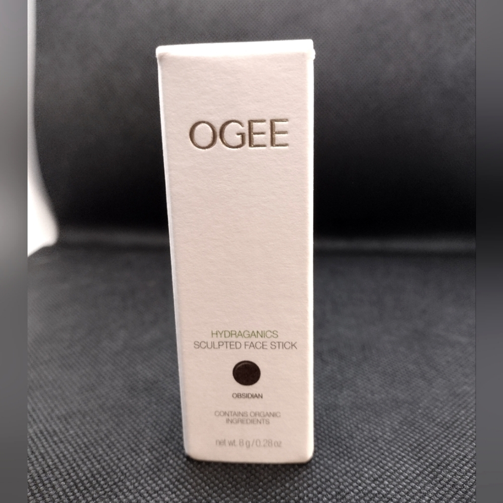 Ogee Sculpted Face Stick - Obsidian